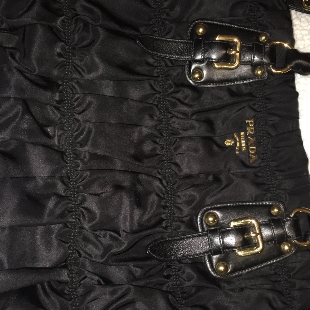 PRADA - Picture 15 of 16